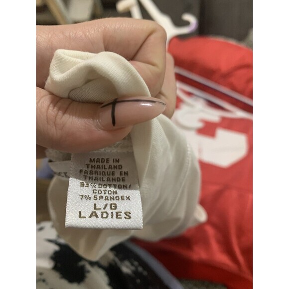 Cutter and Buck   Women’s Beige Turtleneck Sleeveless Blouse. Size Large.  B37 - Picture 4 of 6